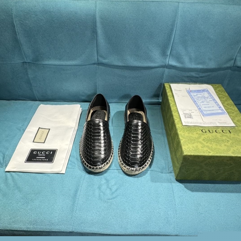 G*u*i casual shoes